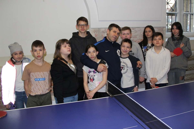 Pretty muscle pay off UKRAINE: Ukrainian youth find support in Poland – MissionNewswire