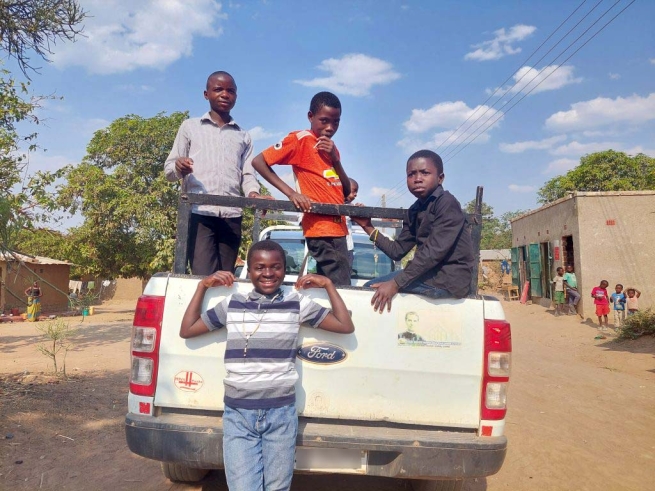Salesian missionaries in Makululu, within the city of Kabwe, Zambia