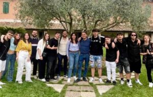 Salesian missionaries in Naples, Italy support at-risk youth through education and social programs. Services are provided through a parish, oratory, residential services, a community for foreign minors, a reception center, educational services and vocational training.