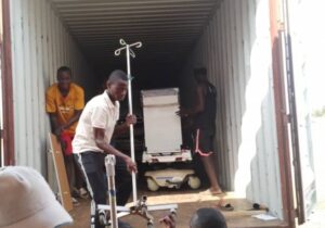 Two newly expanded hospitals in the Central African Republic* received medical equipment through financing by the Canadian International Health Collaboration, an organization accredited by Canada’s Ministry of Health and Social Services for the collection of humanitarian medical supplies.
