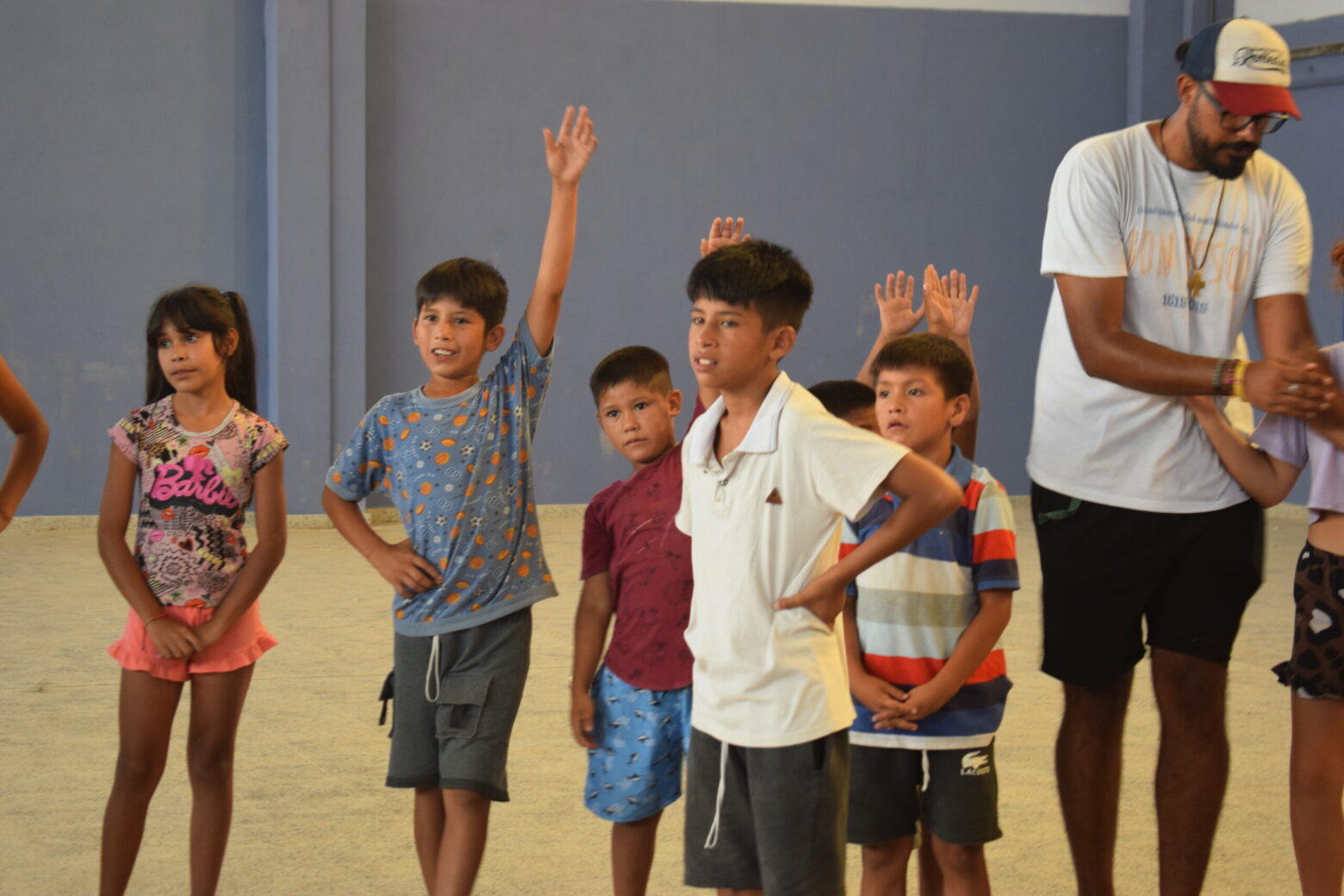 Salesian missionaries were able to renovate the Betania gymnasium to provide a safe place for the people in the Ludueña neighborhood in Rosario, Argentina, thanks to donor funding from Salesian Missions
