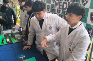 As part of a Science for Citizenship course, students in the fourth year of the professional technical program at the Salesian Educational Center (CEST) in Talca, Chile, developed projects to address problems arising from climate change, integrating scientific and technological knowledge.