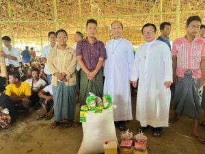 A delegation of Catholic priests and others from religious groups from across Myanmar* traveled to Min Kun, a village located in the hilly Moemeik area of Sagaing region, to bring vital aid to those impacted by the 7.7 magnitude earthquake that struck Mandalay on March 28.