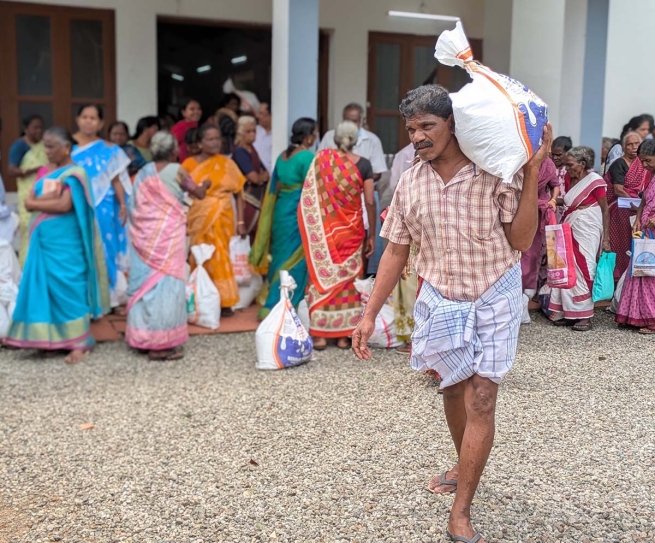 Bangalore Rural Educational and Development Society in India, in collaboration with Bosconet and supported by Nestlé India's CSR initiative, distributed 5,000 essential food kits to flood-affected families across the Thrissur, Ernakulam, and Kottayam districts of Kerala.