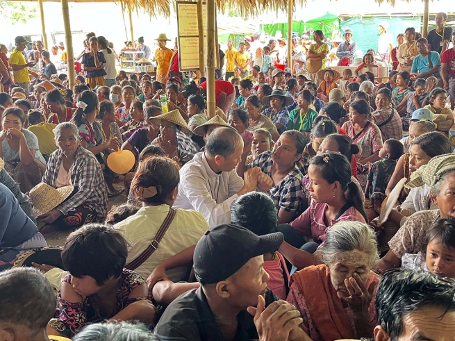 Months after the devastating 7.7 earthquake that struck Myanmar*, the emergency continues to impact people’s daily lives as they face destruction, poverty and insecurity.