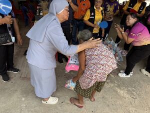 Salesian missionaries living and working in Thailand responded quickly as violence erupted along the Thai-Cambodian border in late July, forcing nearly 200,000 people to flee their homes.