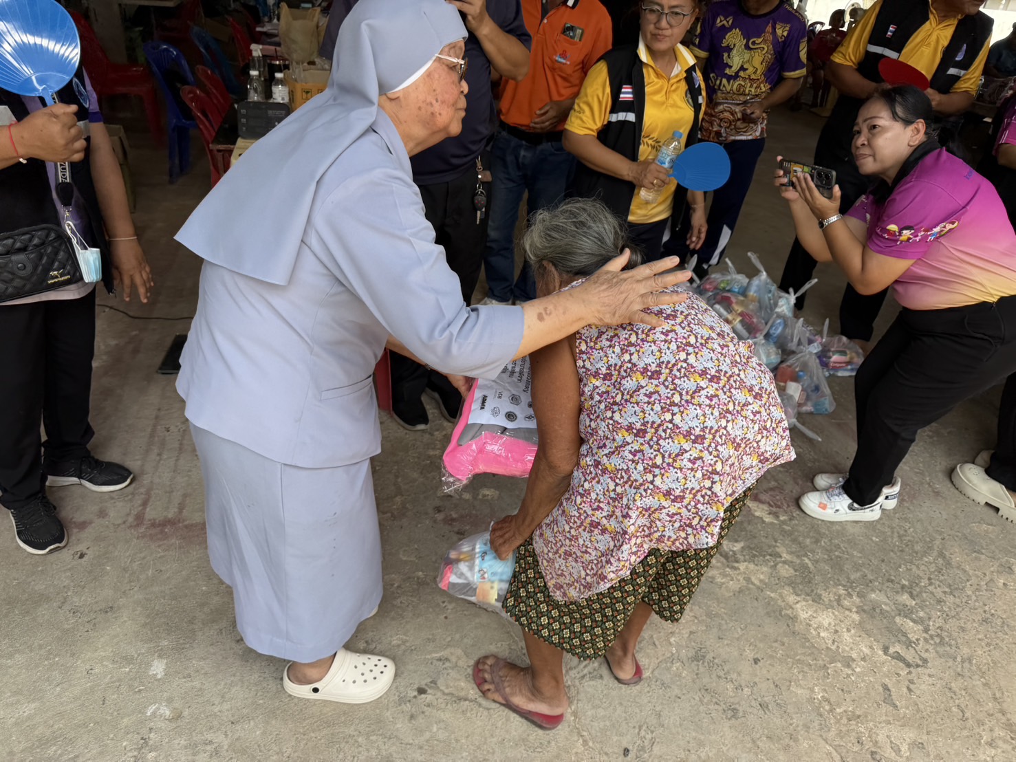 Salesian missionaries living and working in Thailand responded quickly as violence erupted along the Thai-Cambodian border in late July, forcing nearly 200,000 people to flee their homes.