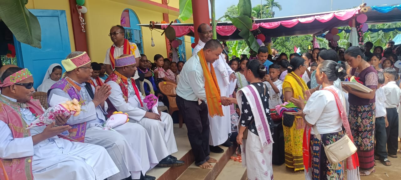 Salesian missionaries had the funding to construct a new chapel in Monchong village, located in Shallang in the state of Meghalaya, India, thanks to donor funding from Salesian Missions,