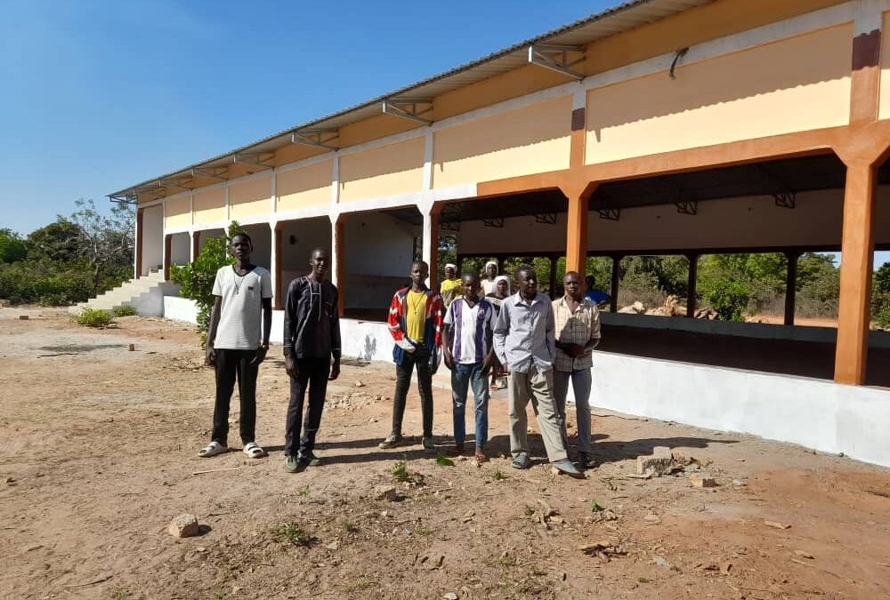 More than 1,000 youth living in poverty in a rural area of Koumra, Chad, have a new gym thanks to donor funding from Salesian Missions