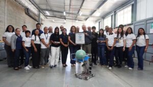 The Salvador del Mundo Foundation (FUSALMO) in El Salvador has officially received platinum-level STEAM certification, the highest recognition awarded by the Latin American Society for Science and Technology through its Alfa-STEAM program.