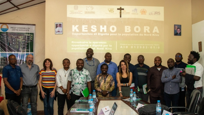 The “Kesho Bora (Rebuilding Hope): Opportunities and Dignity for the People of North Kivu” project is aiding families that have been displaced due to the conflicts in the eastern part of the Democratic Republic of the Congo*.