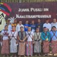 Salesian missionaries had the funding to support Indigenous ministers, who are among the Achuar Indigenous population of Ecuador and Peru.