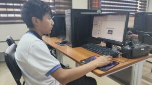 The San Patricio Basic Education School, located in Quito, Ecuador, had the funding to help improve quality education for 190 youth in poverty.