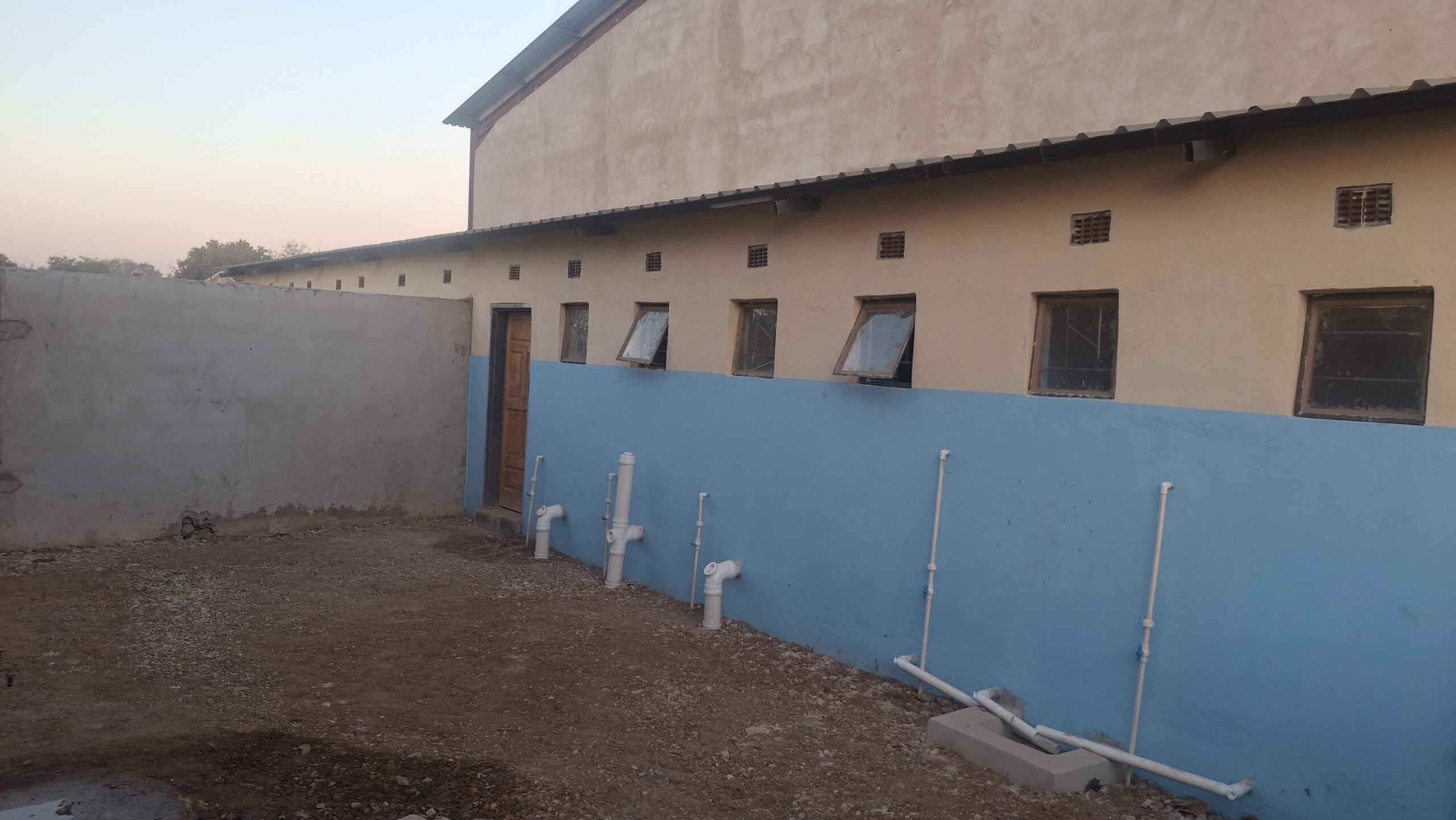 Salesian missionaries constructed a bathroom facility at the Don Bosco Youth Center, located in Kabwe, Zambia, thanks to donor funding from the Salesian Missions "Clean Water Initiative".